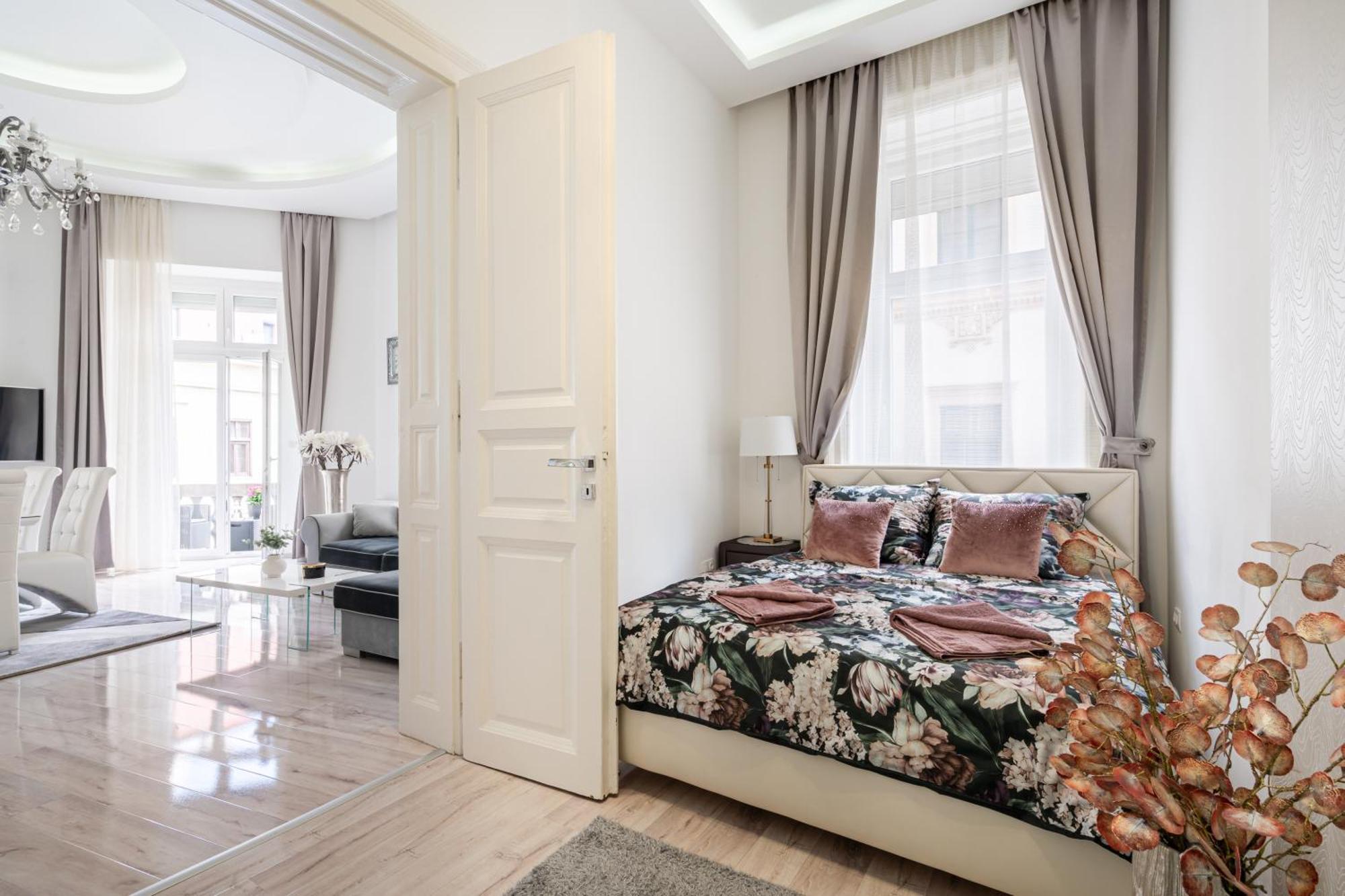 Kiraly 35 Luxury Apartment With Free Parking Budapest Eksteriør bilde